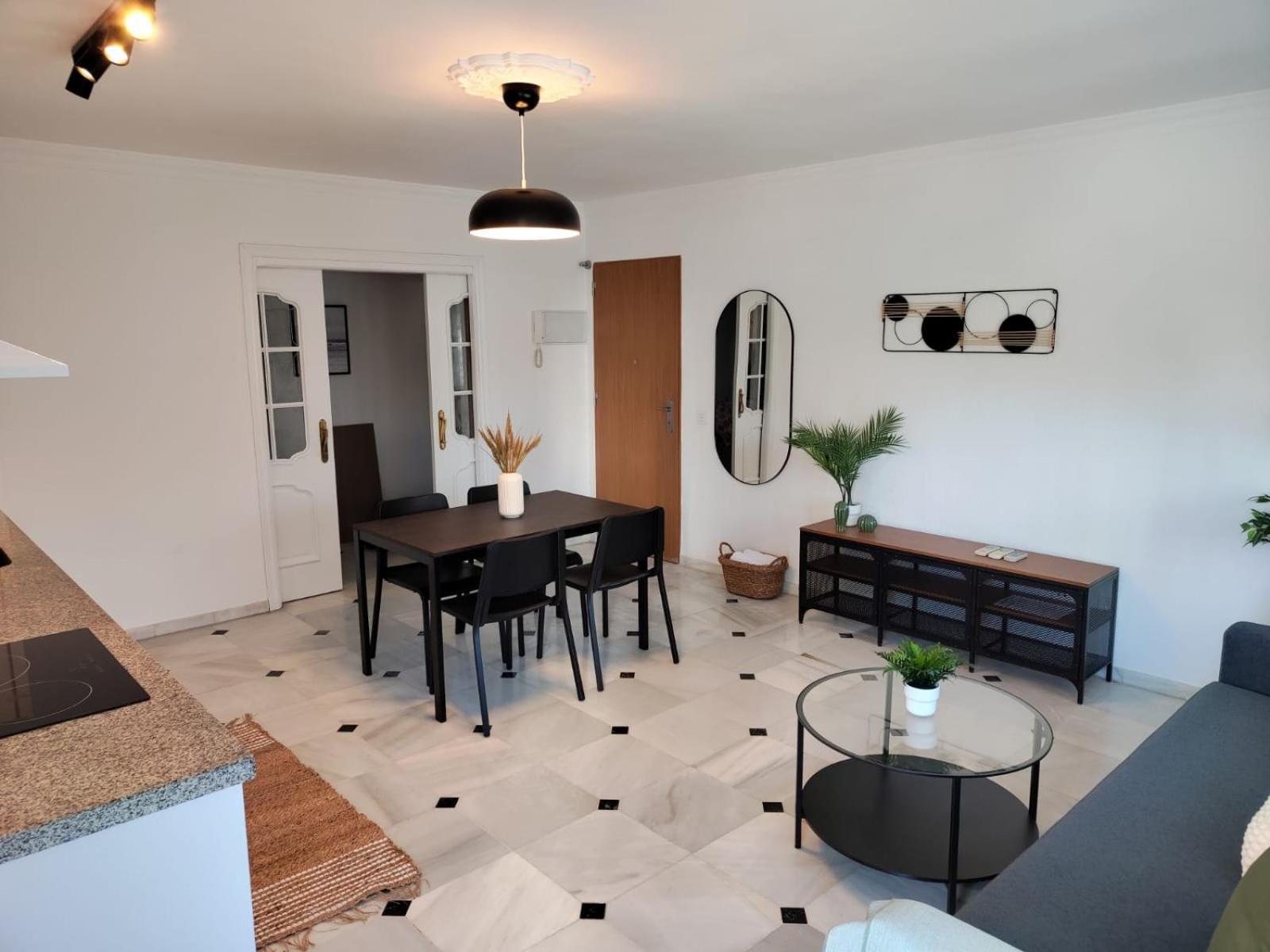 Wintowinrentals Your Home Steps From The Center Málaga Kültér fotó